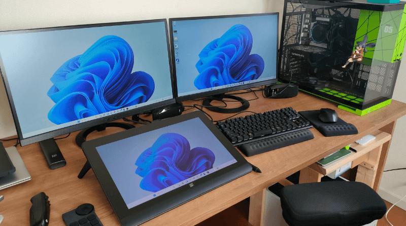 XPPen Artist Pro 16 (Gen2)を設置した作業机