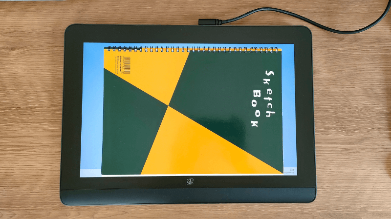 [XPPen Artist Pro 16 (Gen2)] スケッチブックとのサイズ比較