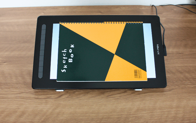 [XPPen Artist 16セカンド] スケッチブックとのサイズ比較